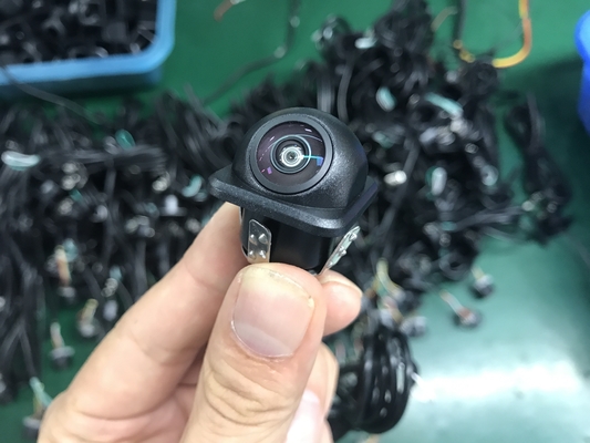 Camera quan sát phía sau ô tô chống nước IP68 với độ phân giải hình ảnh LCD 720P